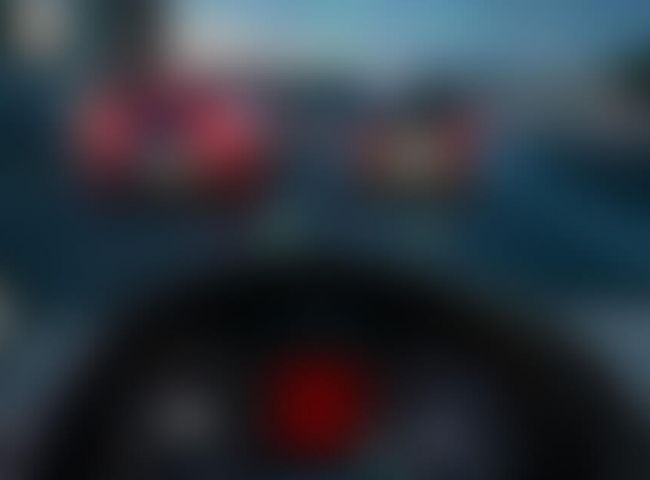 Assistenzsysteme in einem Auto signalisieren einen Stau